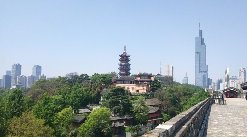 南京旅游住哪里方便，南京早起去哪里玩比较好